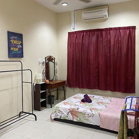 Zulikhwani Homestay Mersing Luaran gambar